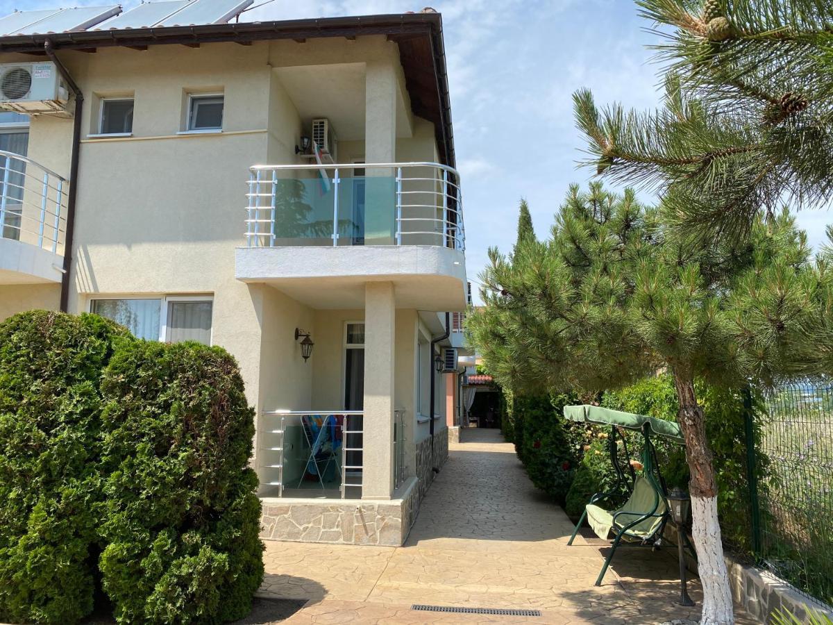 Sunny Guest House Ravda Exterior photo
